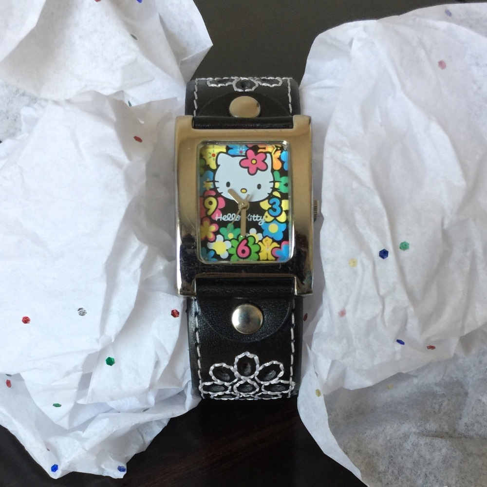 🎀Hello Kitty Flower Face Watch🎀